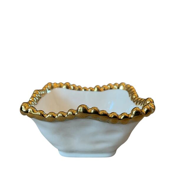 Perla White Porcelain Tidbit Bowls with Gold Beaded Edge 4in Square Set of 4 NEW - Picture 16 of 16